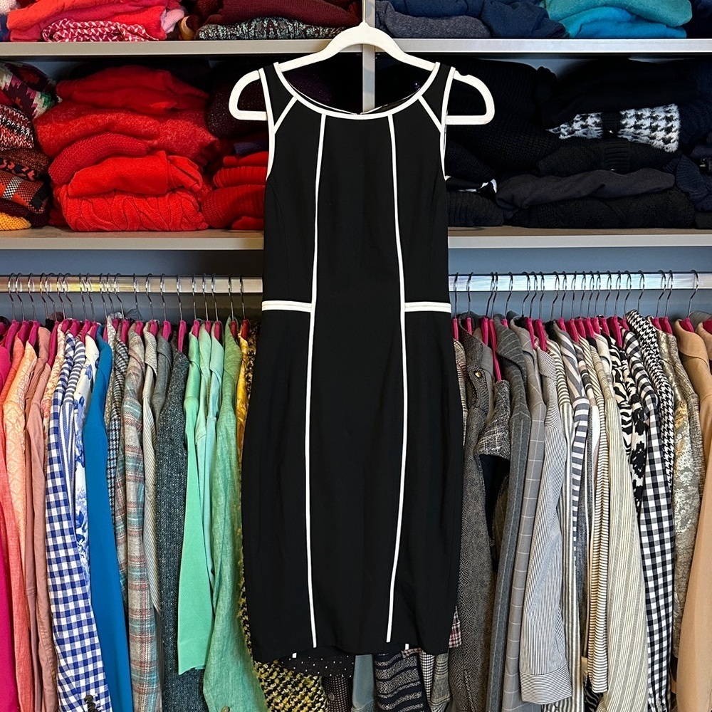 WHBM black/white sleeveless back zipper closure lined dress size 00 NWT
